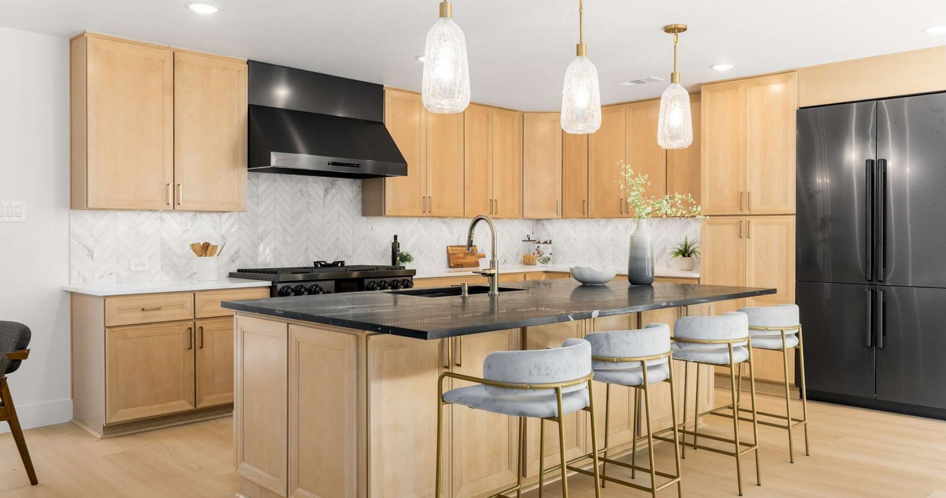 Kitchen remodeling project photo 4 by Buffalo Ridge Construction GRP
